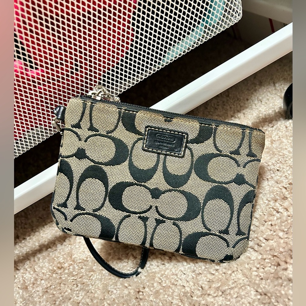 Coach Monogram Wristlet black grey